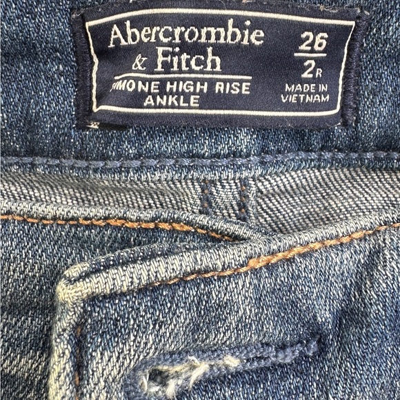 Abercrombie & Fitch Simone High Rise Ankle Flower Embroidered Jeans 26/2R - Picture 3 of 6